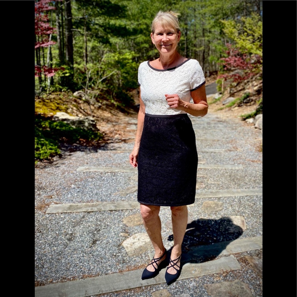 Ann Taylor-Evening/Formal Lace Dress